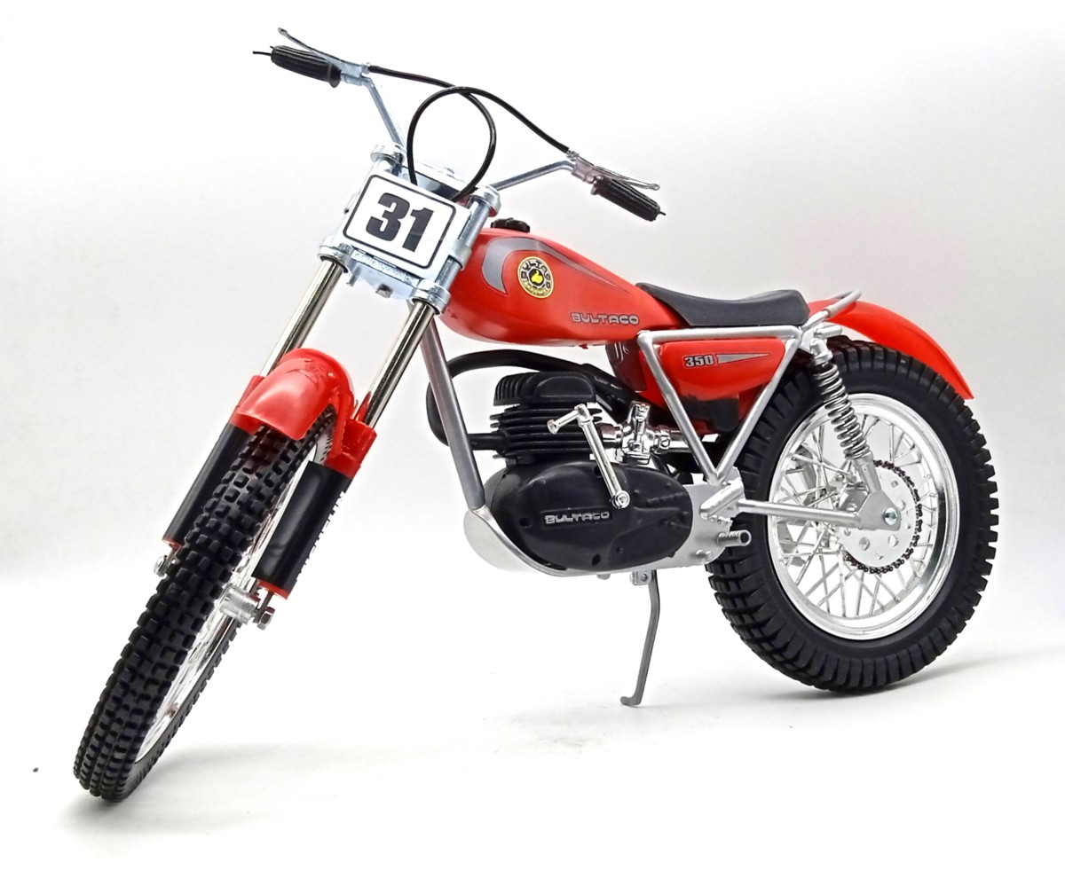 Bultaco Sherpa T199 Rojo Réplica escala 1:6