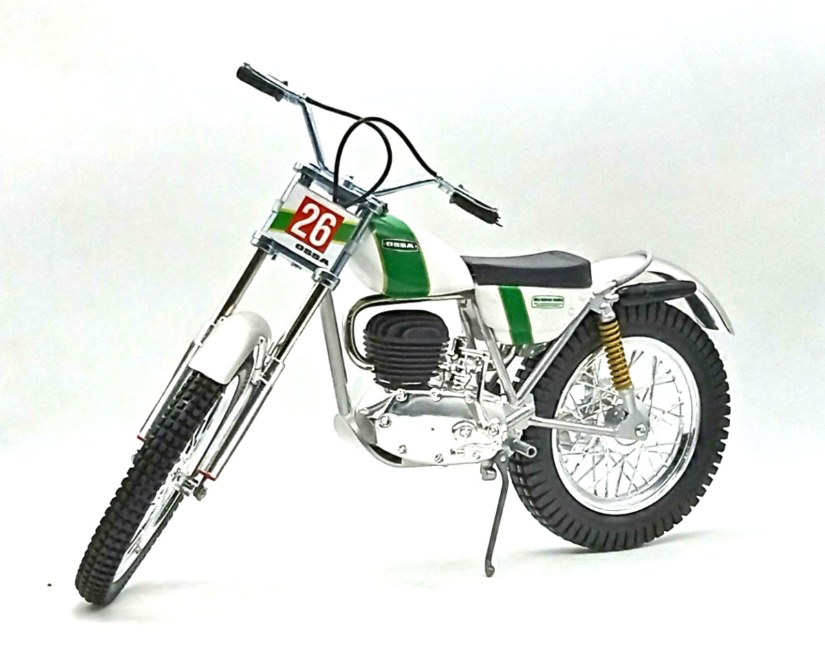 Ossa MICK ANDREWS Réplica escala 1:6