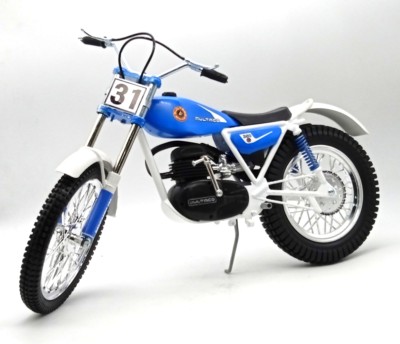 Bultaco Sherpa T199B Azul Chasis Blanco Réplica escala 1:6