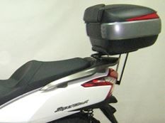 Fijación Trasera para Maleta SHAD KYMCO SUPER DINK / DINK STREET/ DOWNTOWN 125/300 (09-15)