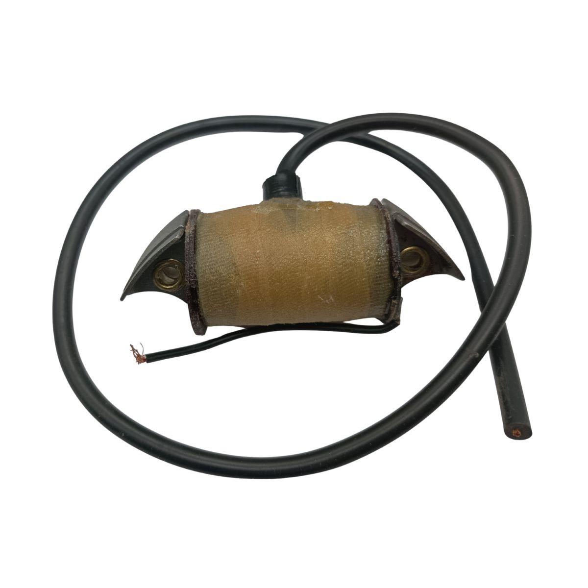 Bobina de alta interna BI-3 para encendidos por platinos. Válida para Agria 3000 (motor JLO nº152) y motocultores Minsel. Sustituye a Bosch 84-210013. Montaje directo, calidad OEM.