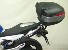 Fijación Trasera para Maleta SHAD Suzuki Gladius 650 (09-16)