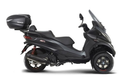 Fijación Trasera para Maleta SHAD PIAGGIO MP3 300/350/500 BUSINESS LT/SPORT (18-23); PIAGGIO MP3 400 HPE EURO 5 / MP3 Sport 400 EURO 5 (21); PIAGGIO MP3 Sport Advance 500 EURO 5 (22-23)